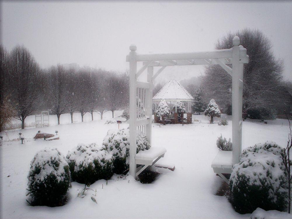 High Meadows Vineyard Inn Scottsville Exterior foto