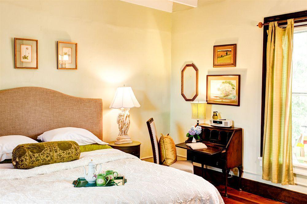 High Meadows Vineyard Inn Scottsville Exterior foto